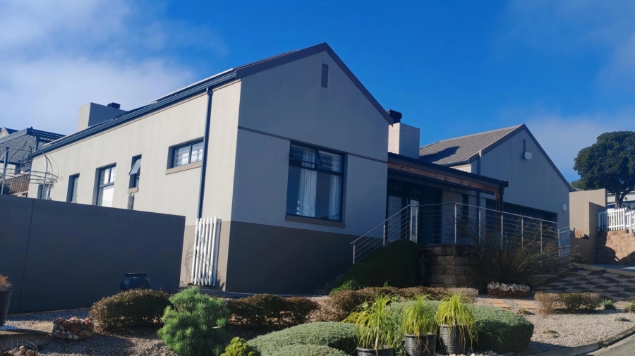 3 Bedroom Property for Sale in Reebok Western Cape